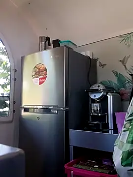 emiliemilf online show from March 1, 7:49 pm