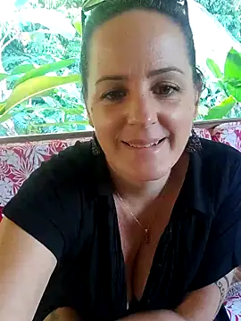 emiliemilf online show from June 8, 8:09 pm
