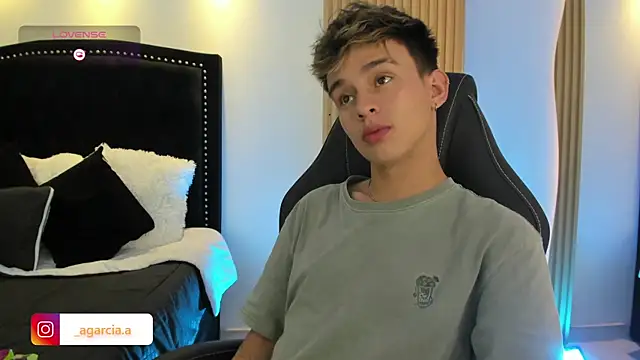 LiamWildx20 online show from May 22, 5:58 am