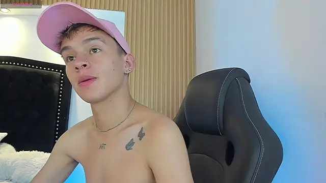 LiamWildx20 online show from June 20, 5:10 am