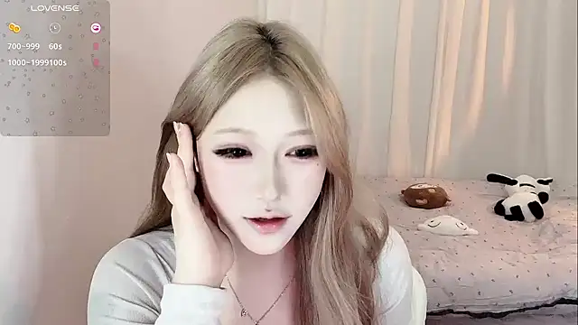 Snapshot of -monica-tina- chatting on September 15, 12:43 am -monica-tina- online show from September 15, 12:43 am