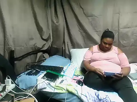 Berrylick online show from April 22, 11:45 am