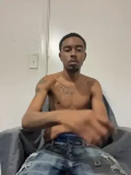 Snapshot of 9blk chatting on February 25, 12:20 am 9blk online show from February 25, 12:20 am