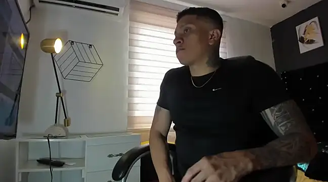 Snapshot of ethan_dalton_ chatting on March 15, 4:43 pm ethan dalton online show from March 15, 4:43 pm