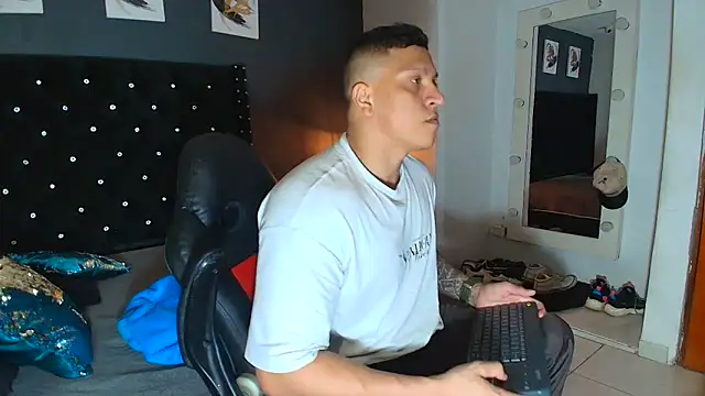 Snapshot of ethan_dalton_ chatting on September 19, 3:08 am ethan dalton online show from September 19, 3:08 am