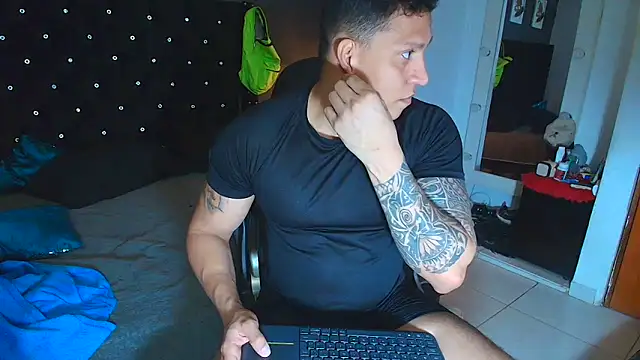 Snapshot of ethan_dalton_ chatting on November 11, 3:28 am ethan dalton online show from November 11, 3:28 am