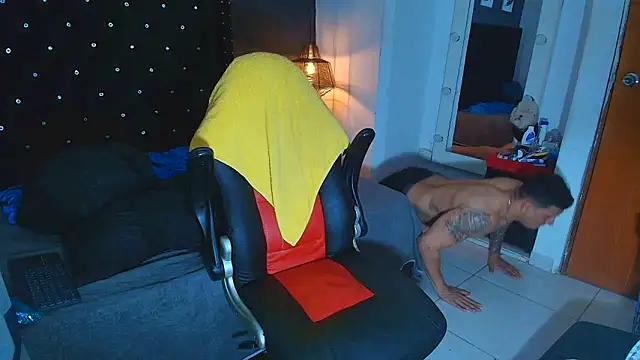 Snapshot of ethan_dalton_ chatting on November 29, 3:53 am ethan dalton online show from November 29, 3:53 am