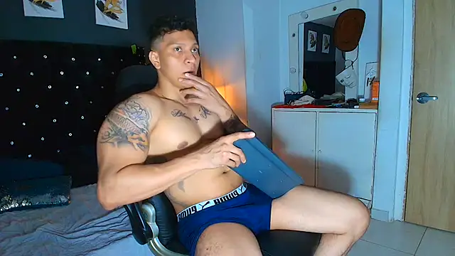 ethan dalton  online show from July 28, 5:36 am