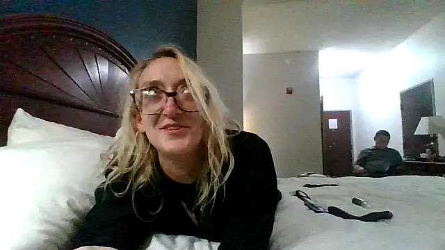 Snapshot of Kittaekatt chatting on February 12, 10:54 am Kittaekatt online show from February 12, 10:54 am