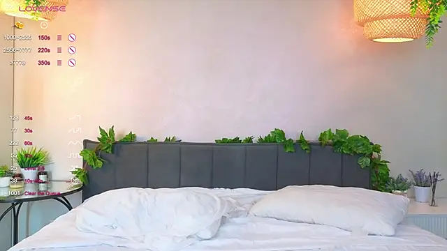 ConstanceHelms online show from October 4, 5:05 am