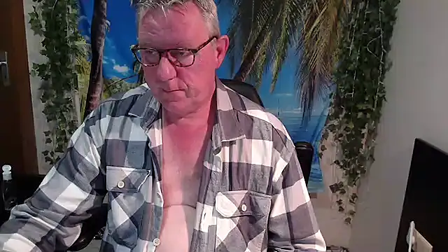 JamesBauer online show from December 19, 4:52 am