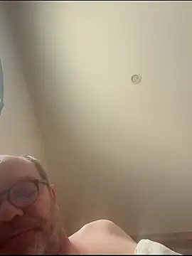 Snapshot of Ben646 chatting on February 6, 11:46 am Ben646 online show from February 6, 11:46 am