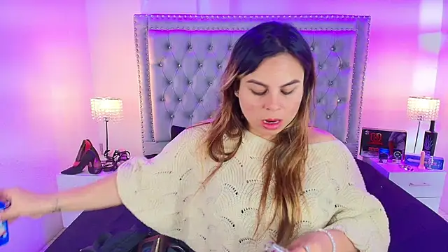 Snapshot of Lia_adamsss chatting on September 12, 2:11 am Lia adamsss online show from September 12, 2:11 am