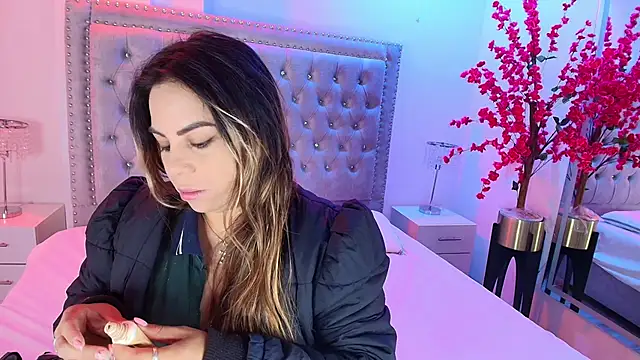 Snapshot of Lia_adamsss chatting on November 5, 3:17 am Lia adamsss online show from November 5, 3:17 am