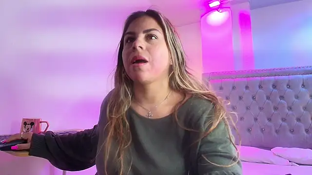 Lia adamsss online show from April 23, 4:35 am