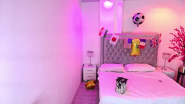 Lia adamsss online show from June 16, 3:42 am