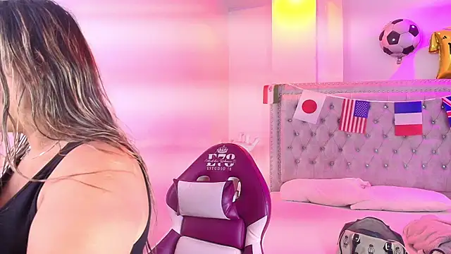 Lia adamsss online show from July 3, 3:24 am