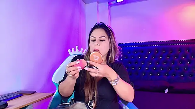 Lia adamsss online show from July 29, 3:37 am