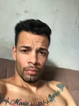 Snapshot of HenriquePhn chatting on June 30, 4:41 pm HenriquePhn online show from June 30, 4:41 pm