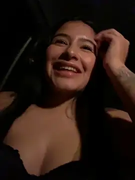 andrea gomes  online show from October 12, 6:12 am