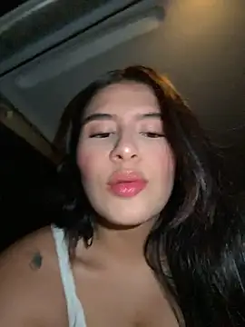 andrea gomes  online show from April 30, 6:42 am