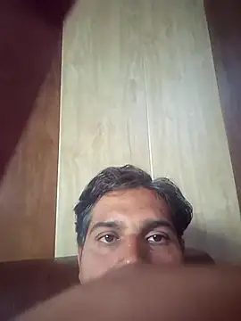 johnny8731 online show from December 14, 9:47 am