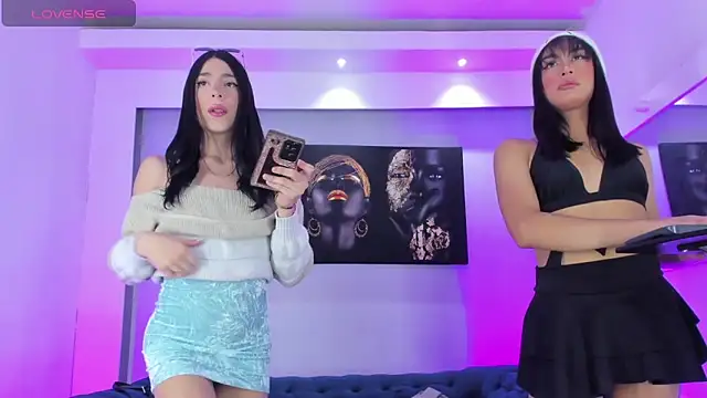 The Hot Ts Dolls online show from September 26, 8:13 pm