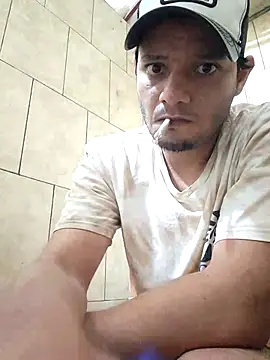 Snapshot of Hotbooy chatting on December 3, 6:32 am Hotbooy online show from December 3, 6:32 am