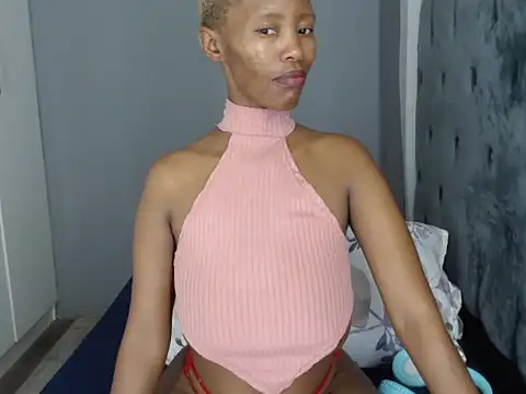 PREGGYGODESS online show from March 13, 6:25 pm