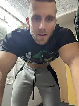 trainwithme online show from November 25, 8:14 am