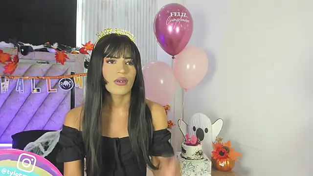 Snapshot of Taylor_Harveey chatting on October 24, 9:22 pm Taylor Harveey online show from October 24, 9:22 pm