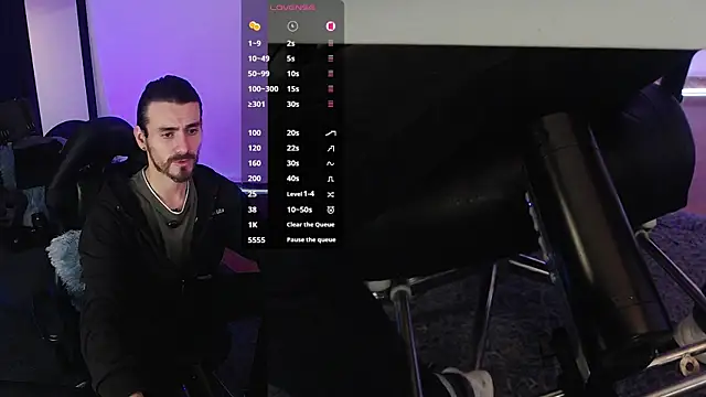 Snapshot of Aaron_malikk chatting on November 5, 5:02 pm Aaron malikk online show from November 5, 5:02 pm