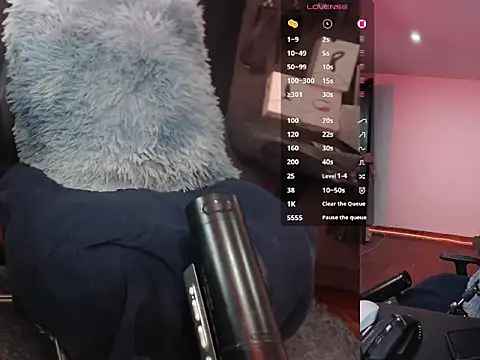 Snapshot of Aaron_malikk chatting on November 13, 9:30 am Aaron malikk online show from November 13, 9:30 am