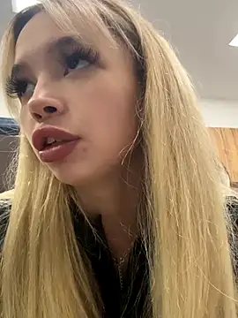 Snapshot of katyevance chatting on November 24, 5:01 pm katyevance online show from November 24, 5:01 pm