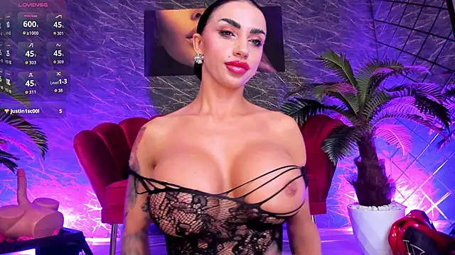 IzabelaTessa online show from June 8, 7:47 pm
