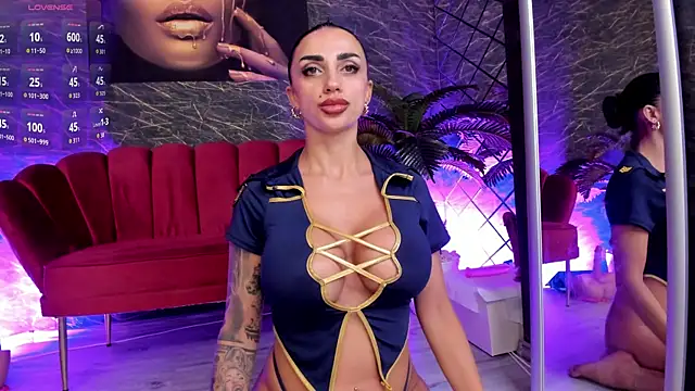 Snapshot of IzabelaTessa chatting on July 28, 7:04 pm IzabelaTessa online show from July 28, 7:04 pm