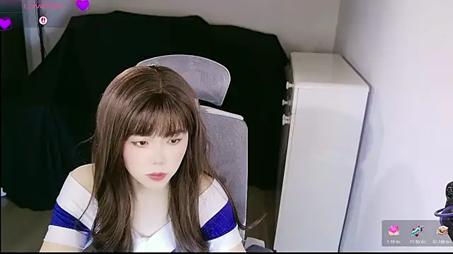 BlushDoll online show from April 23, 5:15 pm
