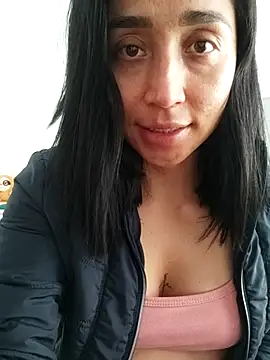 Elowyn online show from September 24, 8:12 pm