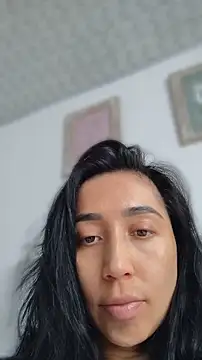 Elowyn online show from July 19, 8:01 pm