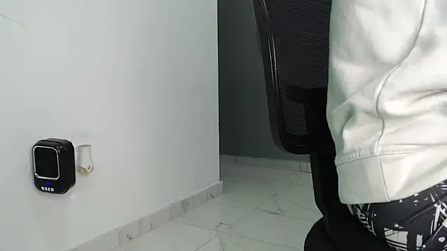 bigdick monster1 online show from October 9, 10:13 am