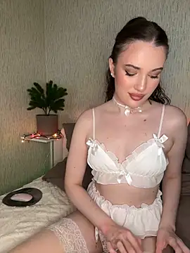 Snapshot of Ariana_Sanderss chatting on December 20, 9:00 pm Ariana Sanderss online show from December 20, 9:00 pm