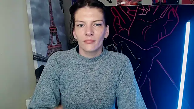 Snapshot of VanessaRey_ chatting on October 24, 6:32 am VanessaRey online show from October 24, 6:32 am