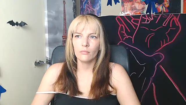 VanessaRey  online show from June 21, 6:38 am