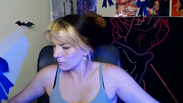 VanessaRey  online show from July 17, 6:53 am