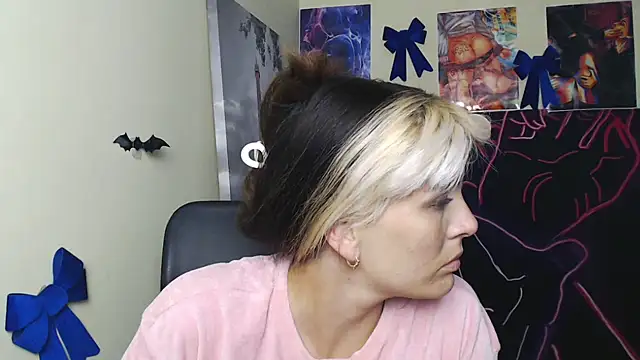 VanessaRey  online show from July 30, 6:12 am