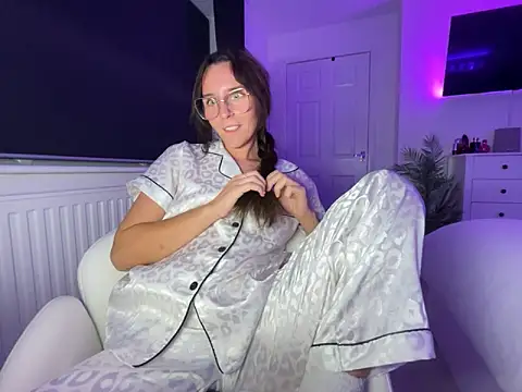 Snapshot of Missalex_xo chatting on June 14, 2:57 am Missalex xo online show from June 14, 2:57 am
