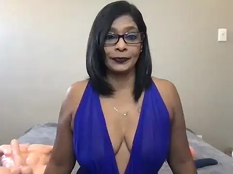 Snapshot of indianrose09 chatting on November 21, 8:46 am indianrose09 online show from November 21, 8:46 am