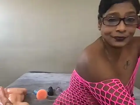 indianrose09 online show from February 13, 9:49 am