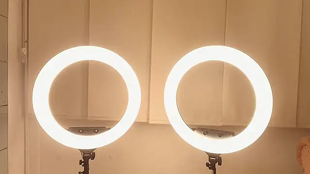 Snapshot of juliana_luque chatting on December 3, 12:03 pm juliana luque online show from December 3, 12:03 pm