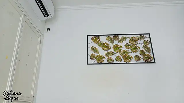 Snapshot of juliana_luque chatting on December 15, 11:58 am juliana luque online show from December 15, 11:58 am